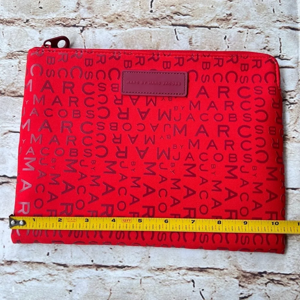 Marc Jacobs Red Maroon Monogram Padded Tablet Sleeve Logo Case Pouch 10.5 x 8